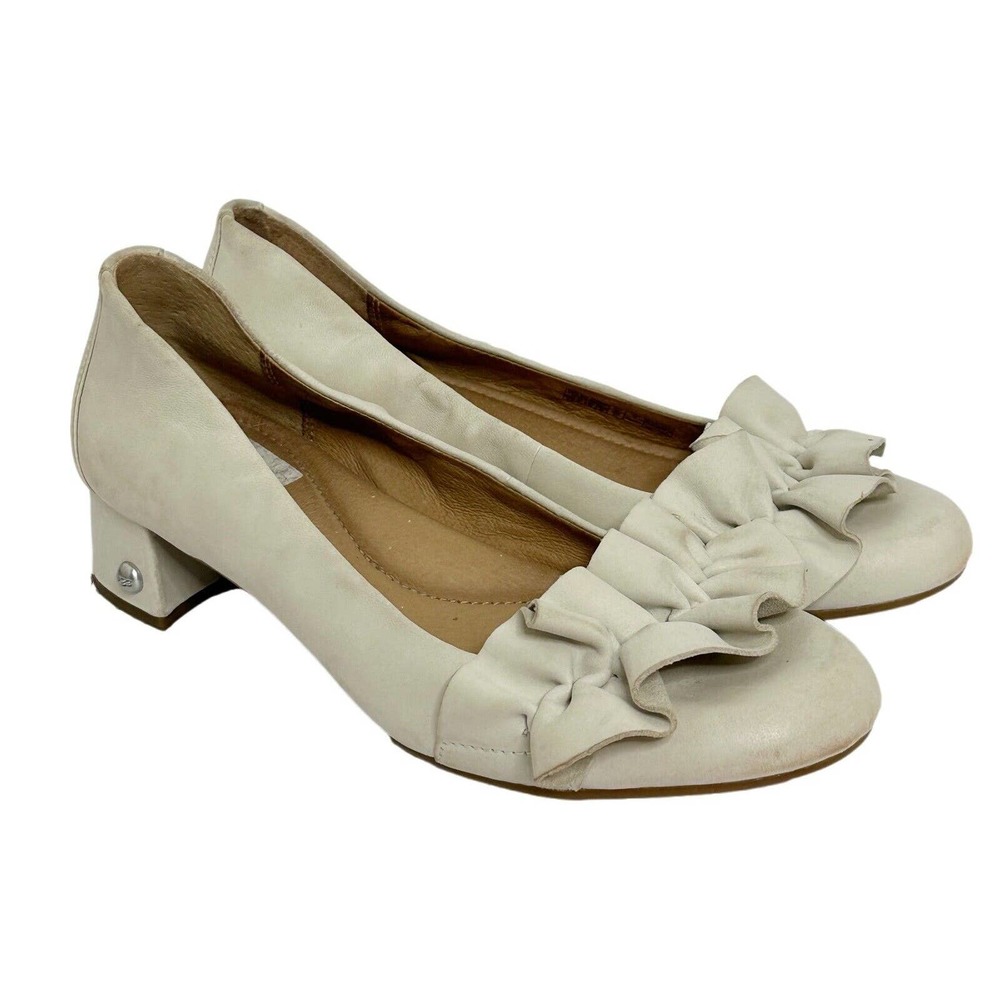 UGG FIFI RUFFLE HEEL BEIGE SUEDE BLOCK HEELS WOMEN'S SHOES SIZE US 8